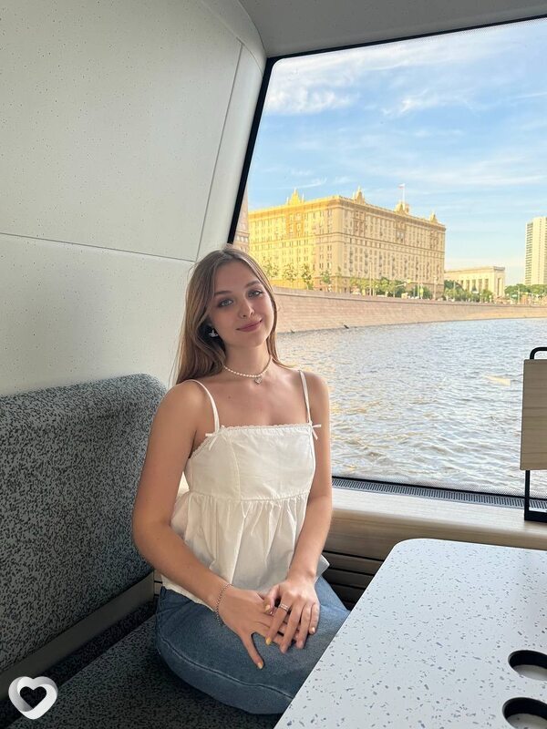 Катя, 22, Москве — анкета №2492420