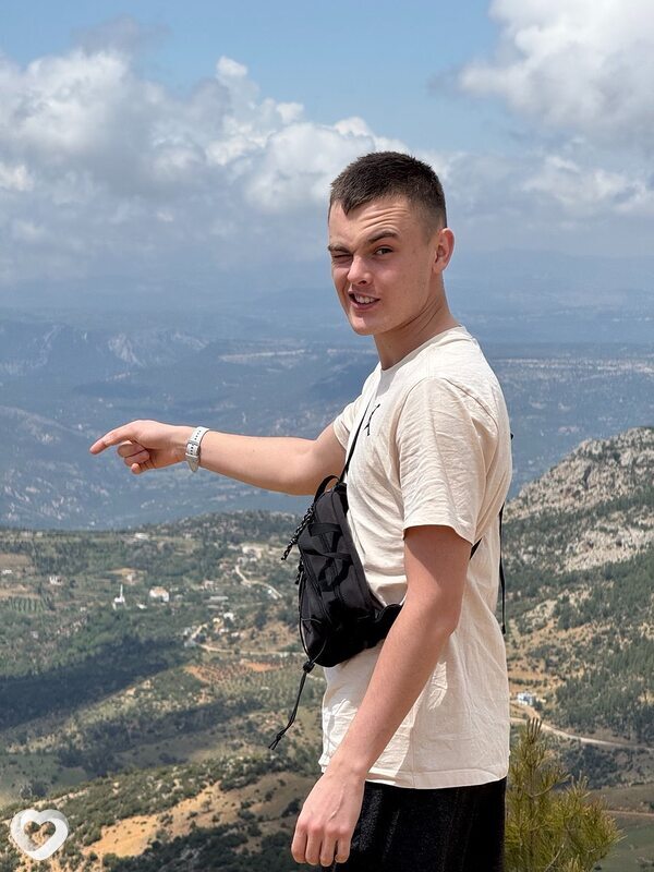 Максим, 23, Санкт-Петербурге — анкета №2492447