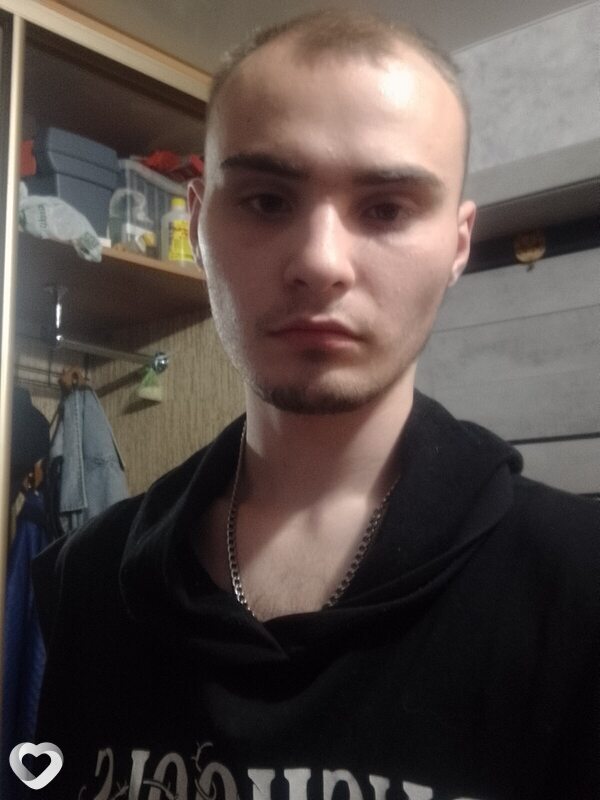 Стас, 20, Полевское — анкета №2493477