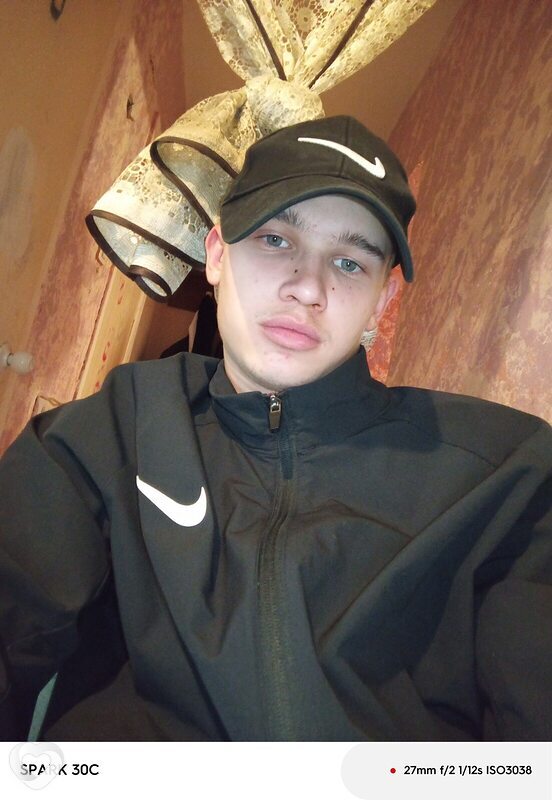 Денис, 19, Иркутске — анкета №2493178