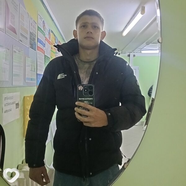 Денис, 20, Барнауле — анкета №2493650