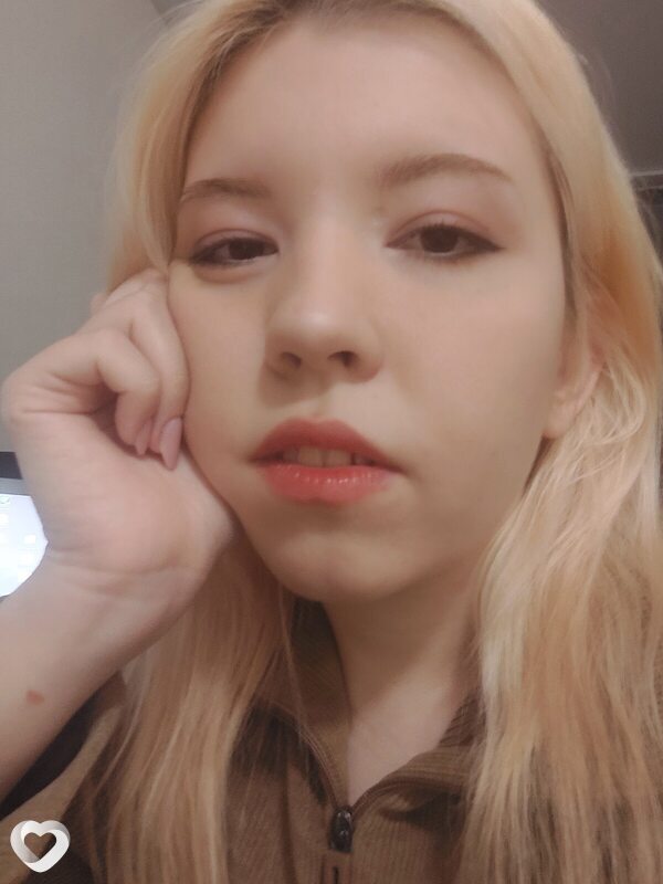 Анна, 22, Тюмени — анкета №2494306