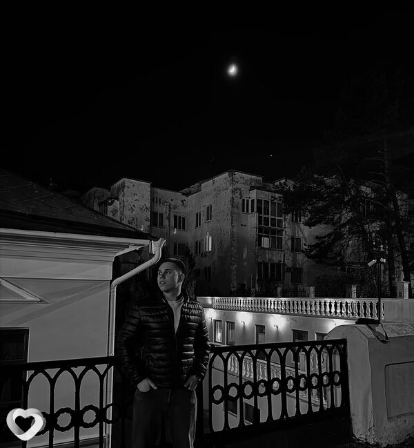 Миша, 23, Москве — анкета №2495354
