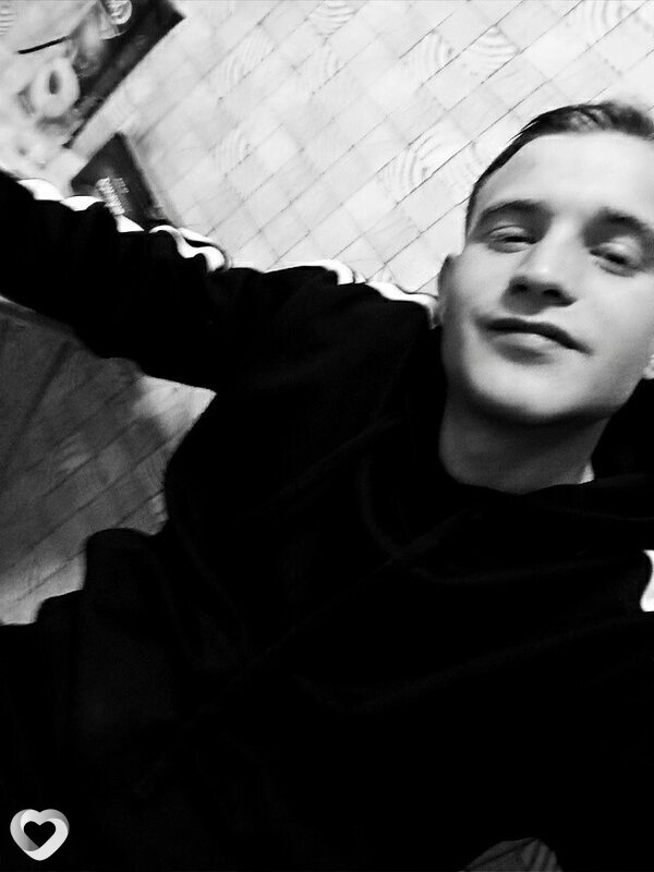 Алекс, 22, Кыштыме — анкета №2495862