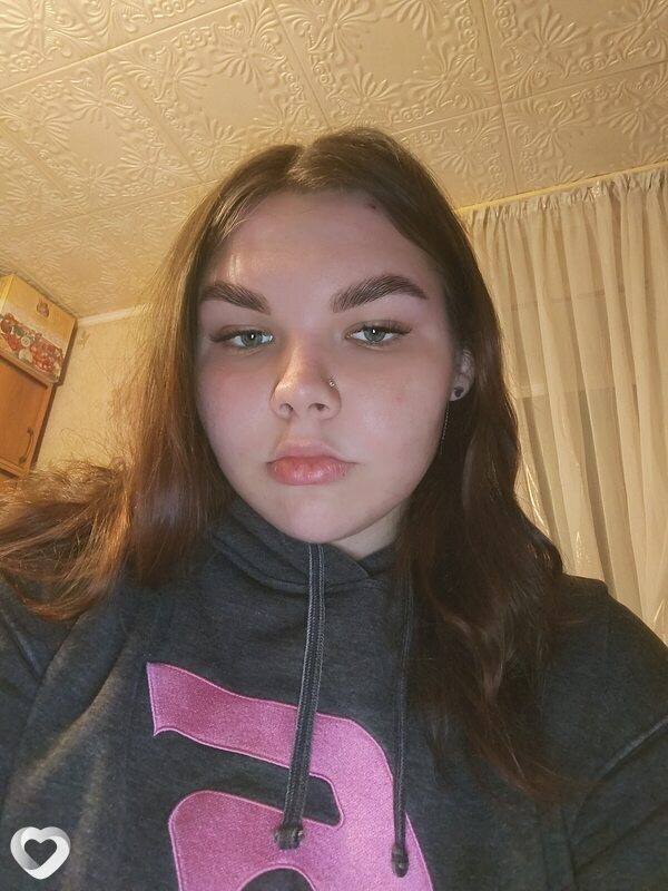 Яна, 21, Ярославле — анкета №2496370