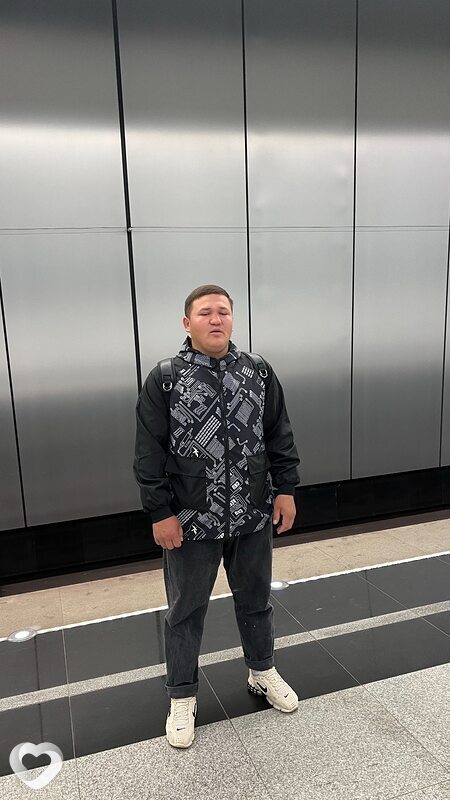 Дилшод, 22, Мичуринске — анкета №2496189
