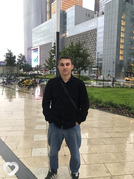 Родион, 21, Москве — анкета №2496335