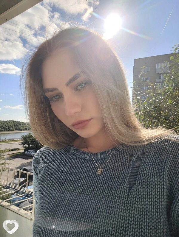 Екатерина, 19, Омске — анкета №2496208
