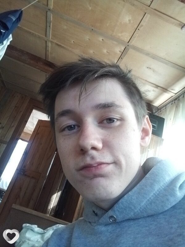 Дима, 22, Екатеринбурге — анкета №2496451
