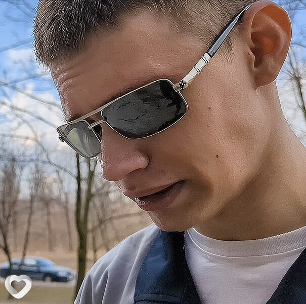 Андрей, 21, Донецке — анкета №2496832