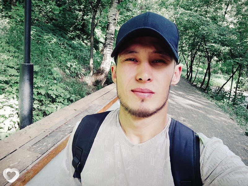 Денис, 23, Москве — анкета №2497432