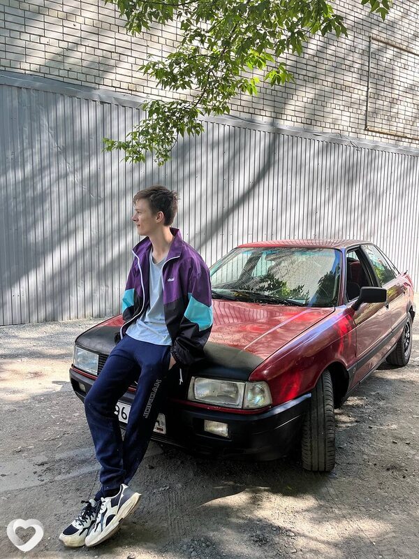 Артём, 22, Саратове — анкета №2497545