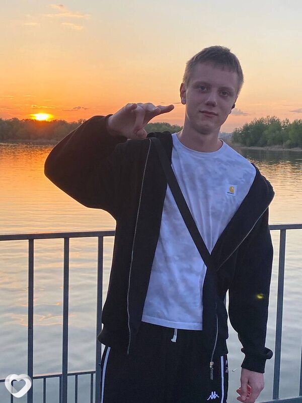 Никита, 19, Энгельсе — анкета №2497757