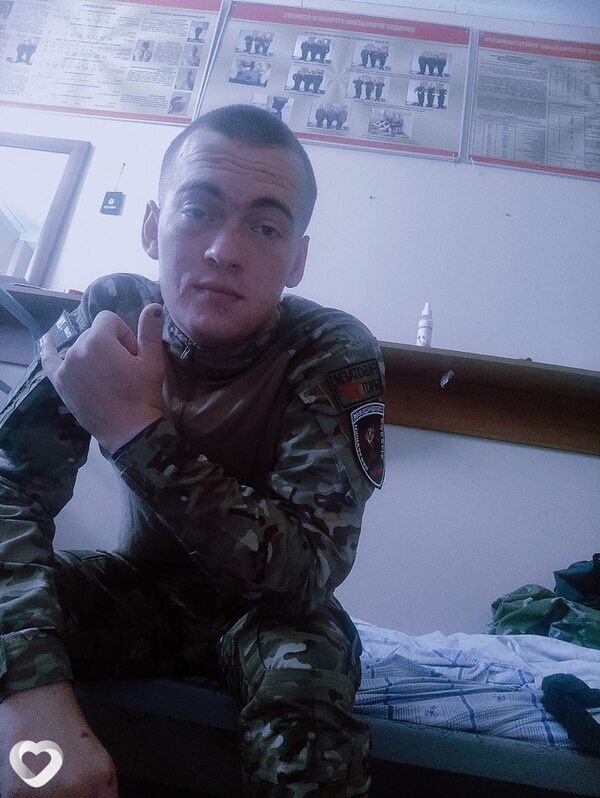Макс, 26, Енакиеве — анкета №2497679