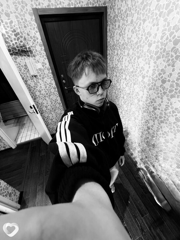 Артем, 20, Санкт-Петербурге — анкета №2498197