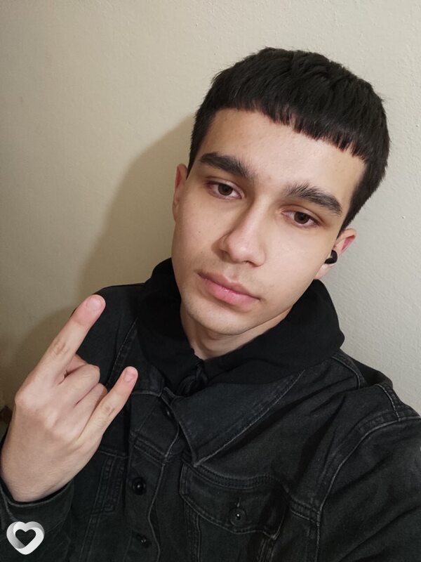 Илья, 21, Минске — анкета №2498241