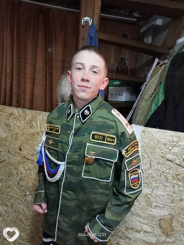 Александр, 19, Назарове — анкета №2498451