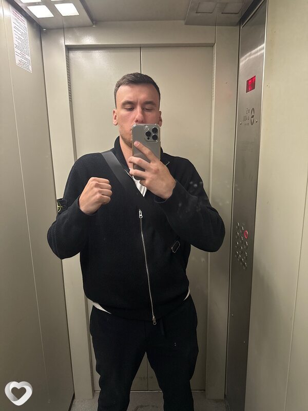 Артём, 25, Волгограде — анкета №2498684