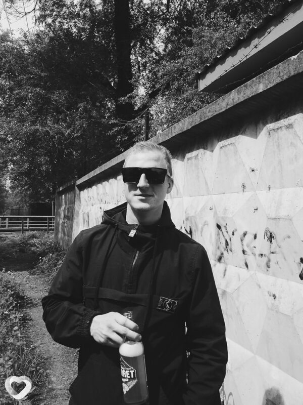Даня, 20, Артеме — анкета №2498900