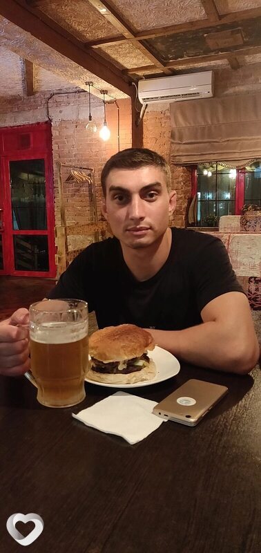 Олег, 32, Красном Луче — анкета №2499223