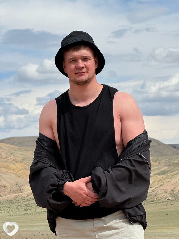 Edward, 26, Горно-Алтайске — анкета №2499845
