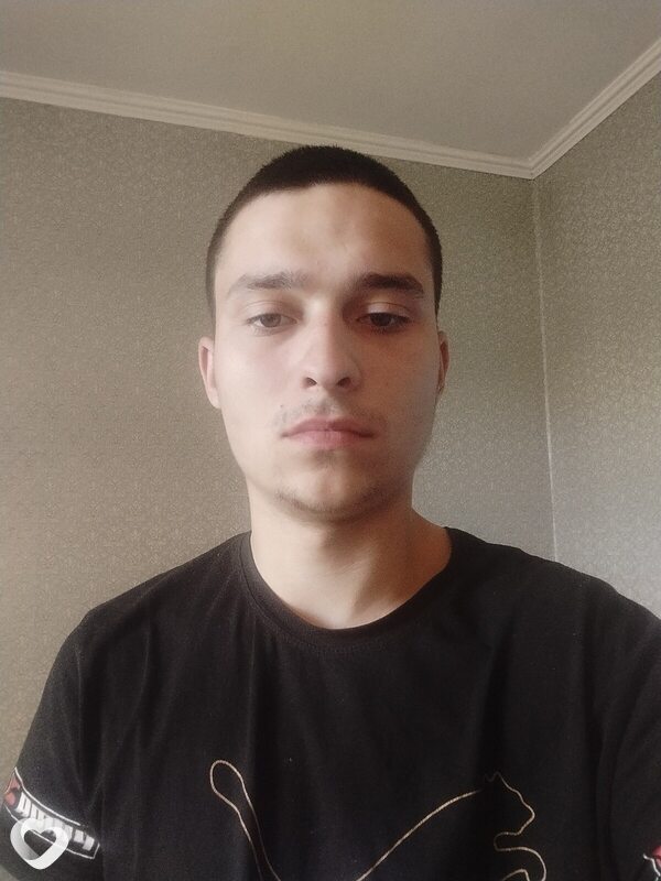 Влад, 21, Бобруйске — анкета №2500034