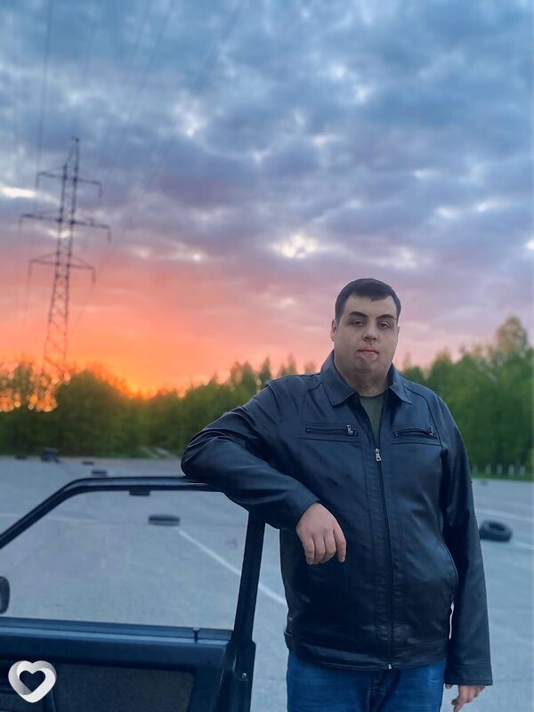 Артём, 22, Томске — анкета №2500137