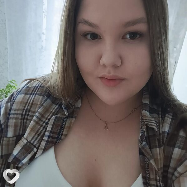 Алина, 22, Ирбите — анкета №2500379