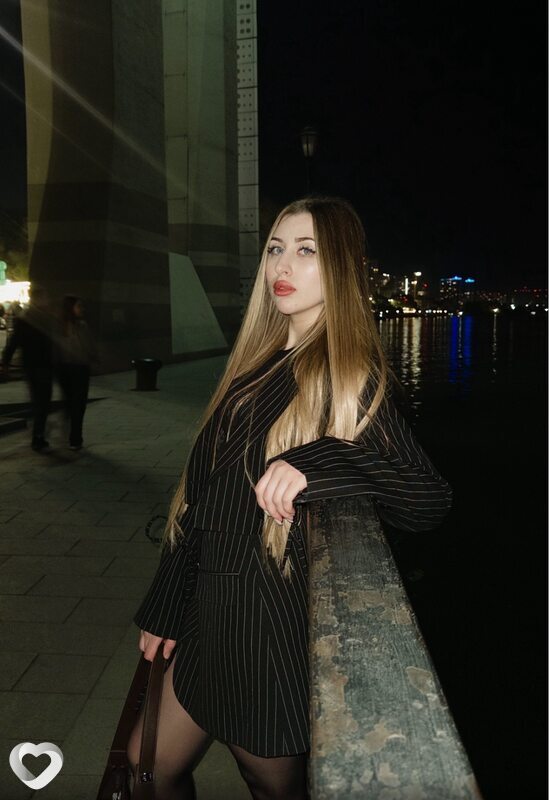 Елена, 23, Ростове-на-Дону — анкета №2500436