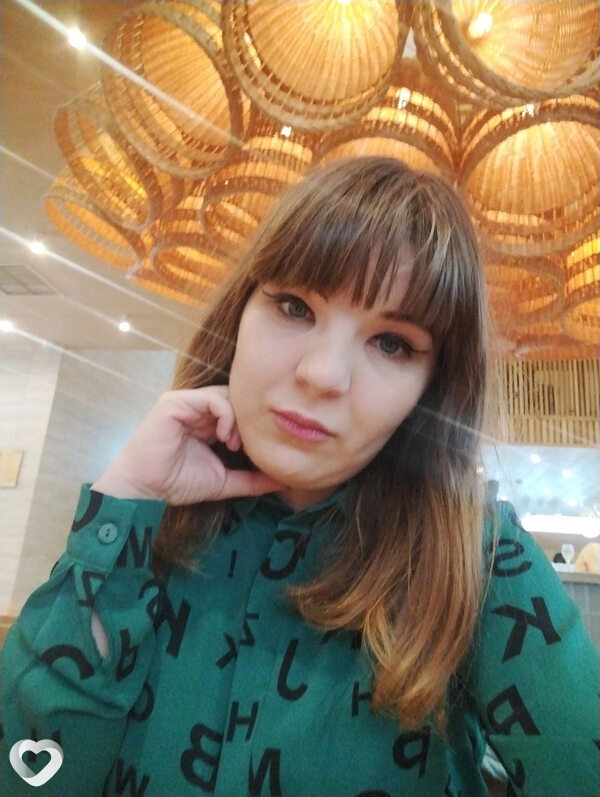 Даша, 29, Снежном — анкета №2500479