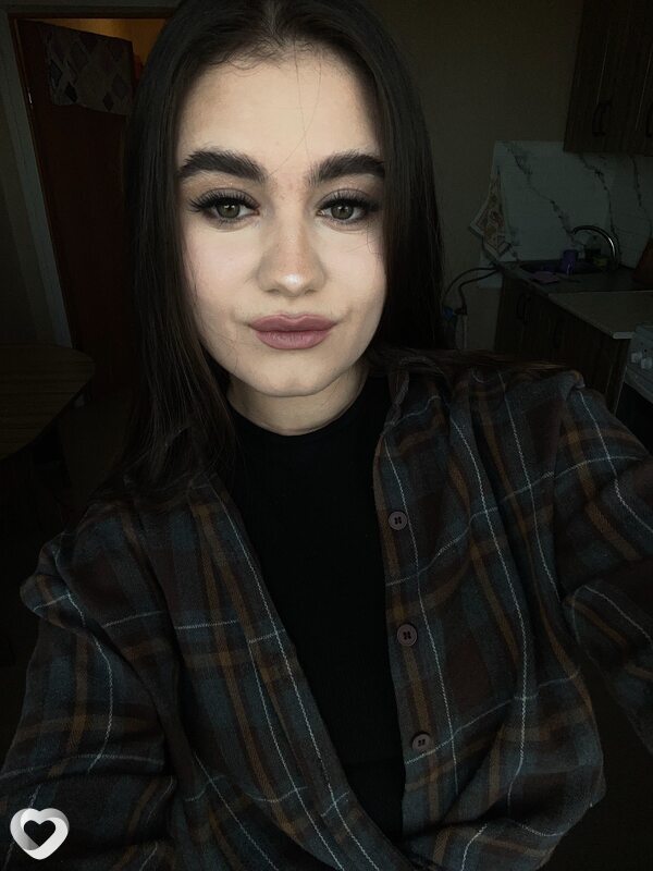 Алина, 19, Орёл — анкета №2501287