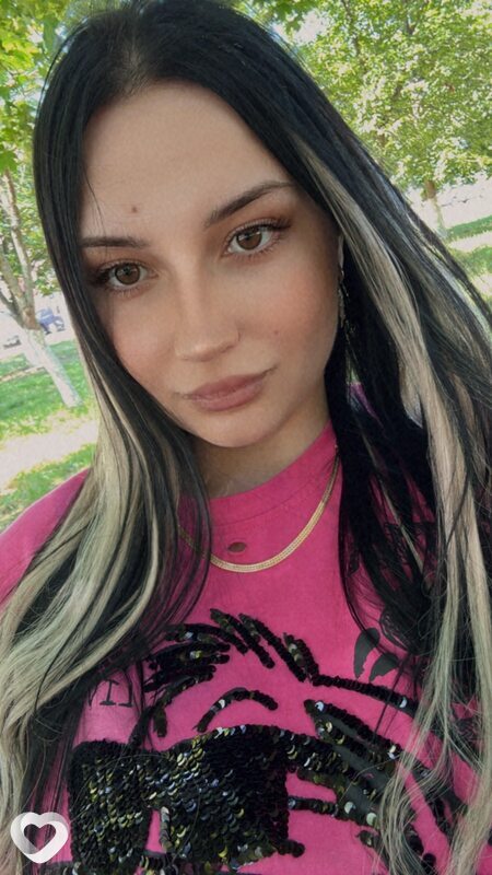 Виолетта, 23, Кропоткине — анкета №2502062