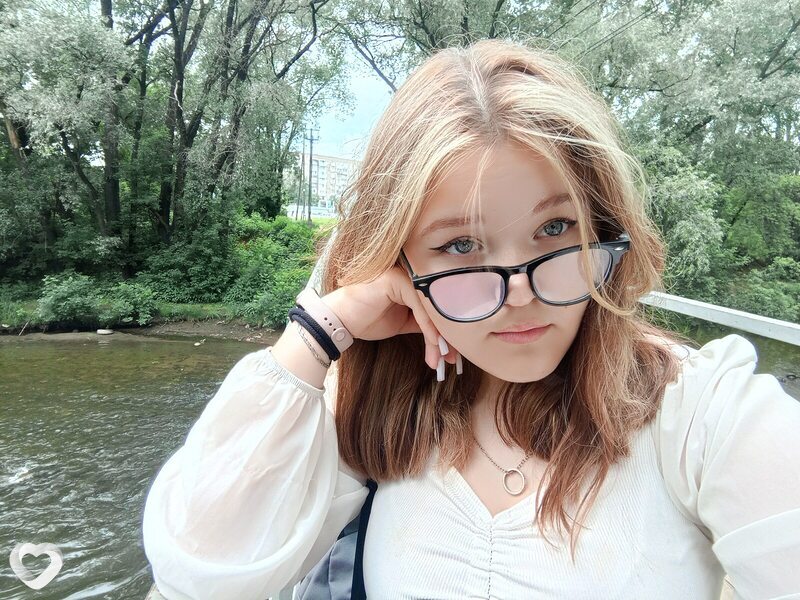 Ася, 19, Ижевске — анкета №2502597