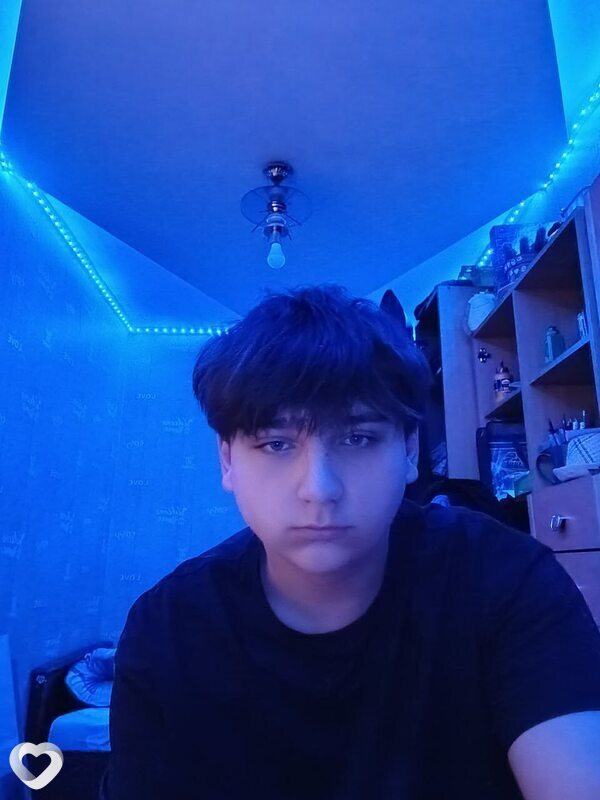 Костя, 19, Гомеле — анкета №2502599