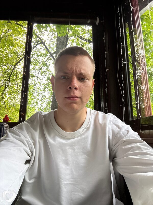 Дмитрий, 21, Мозыре — анкета №2502904