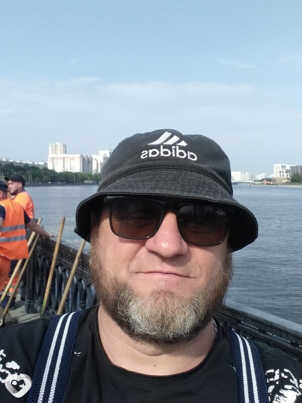 Толик, 47, Москве — анкета №2503079