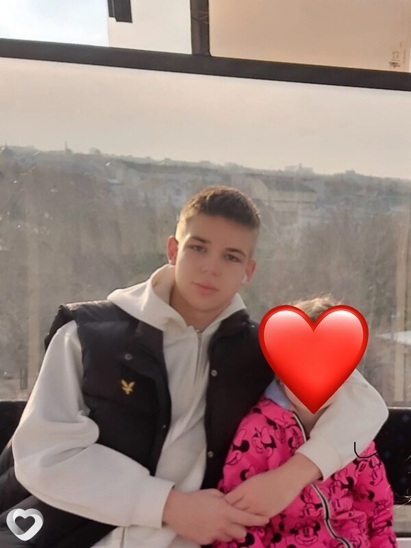 Денис, 19, Симферополе — анкета №2503690
