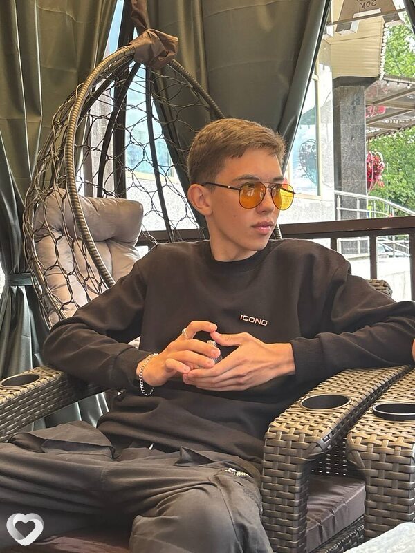 Илья, 19, Домодедово — анкета №2503472