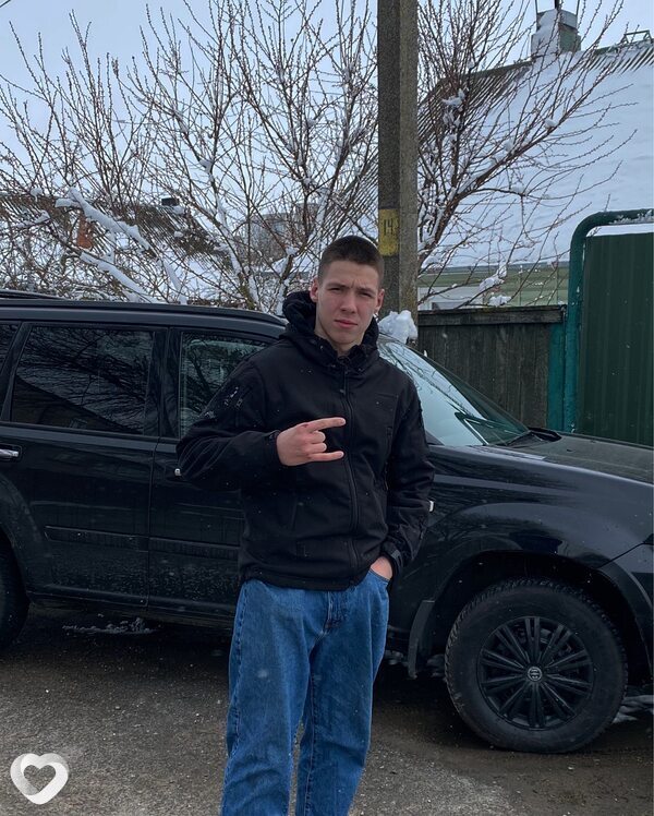 Глеб, 21, Слуцке — анкета №2503734