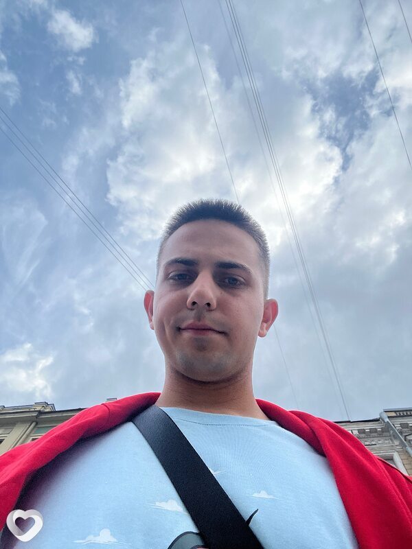 Виталий, 21, Знаменске — анкета №2504489