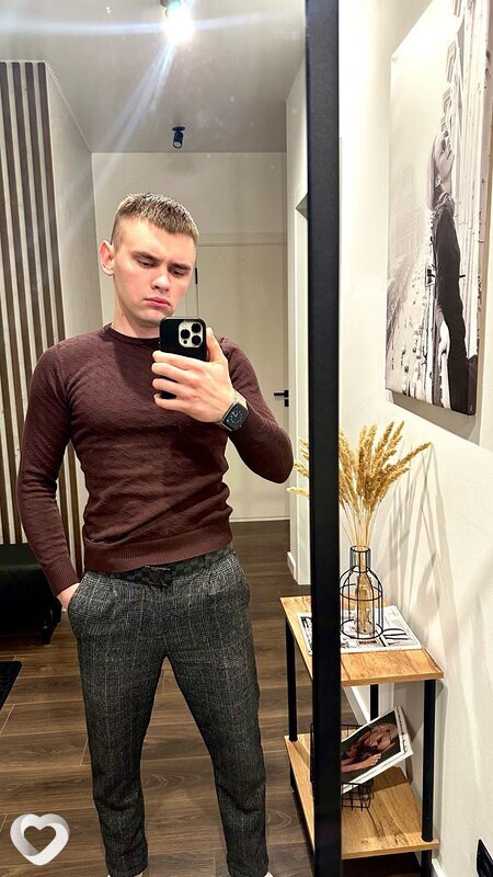 Артем, 23, Воронеже — анкета №2504668