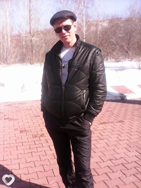 Максим, 37, Осинниках — анкета №2504677