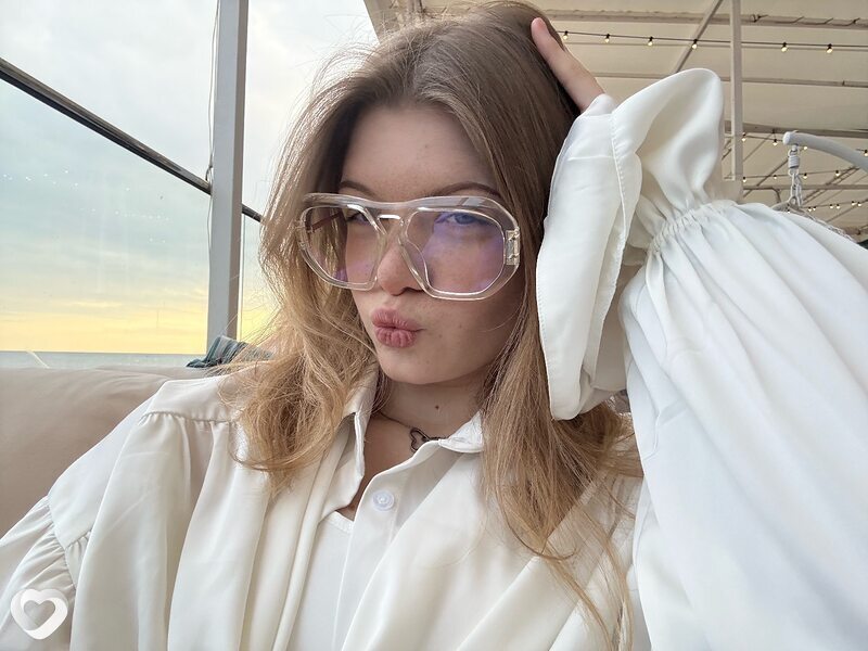 Нина, 19, Санкт-Петербурге — анкета №2504450