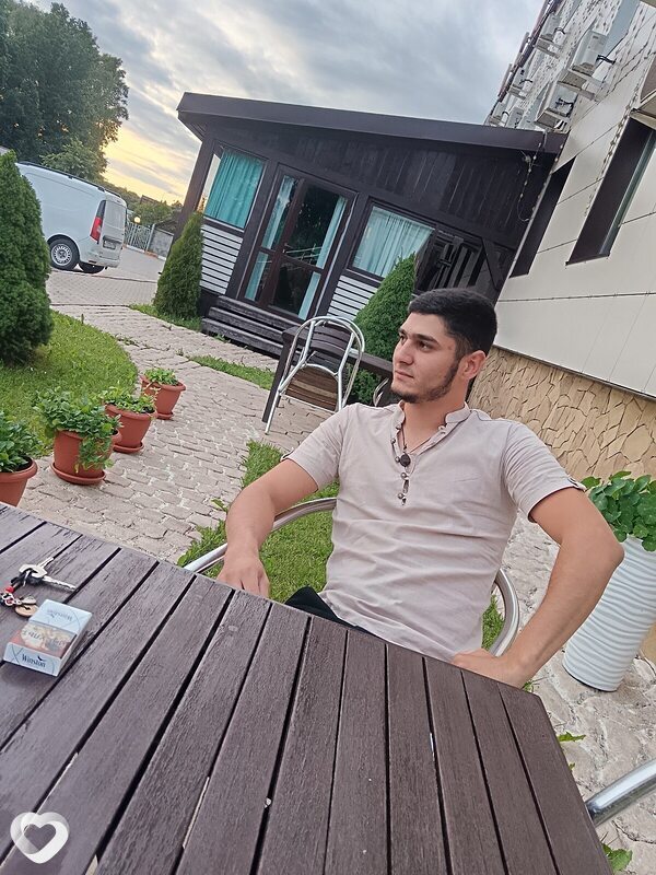 Артур, 25, Брянске — анкета №2504906