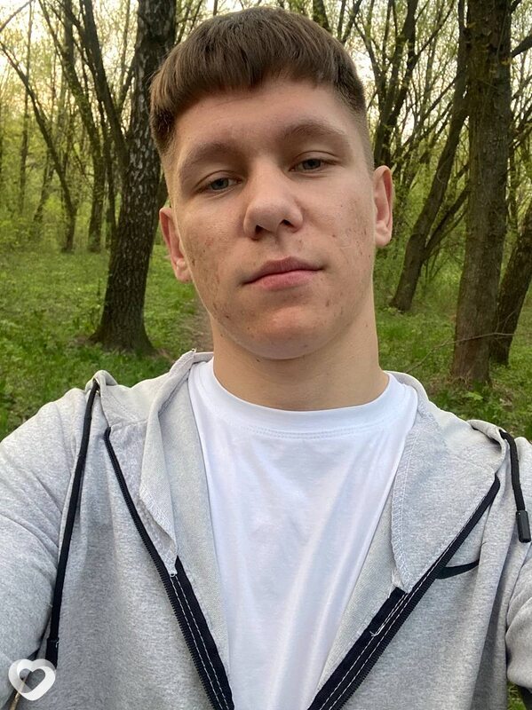 Андрей, 21, Москве — анкета №2505147