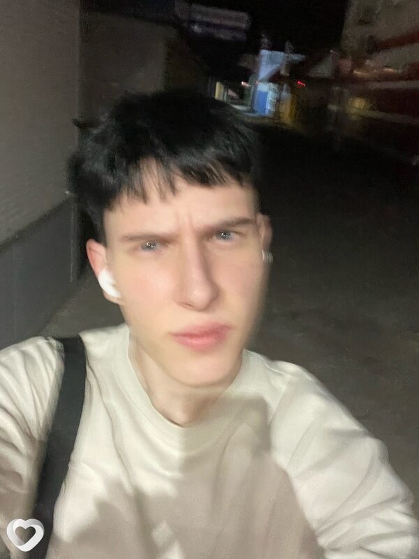 Артём, 20, Симферополе — анкета №2505629
