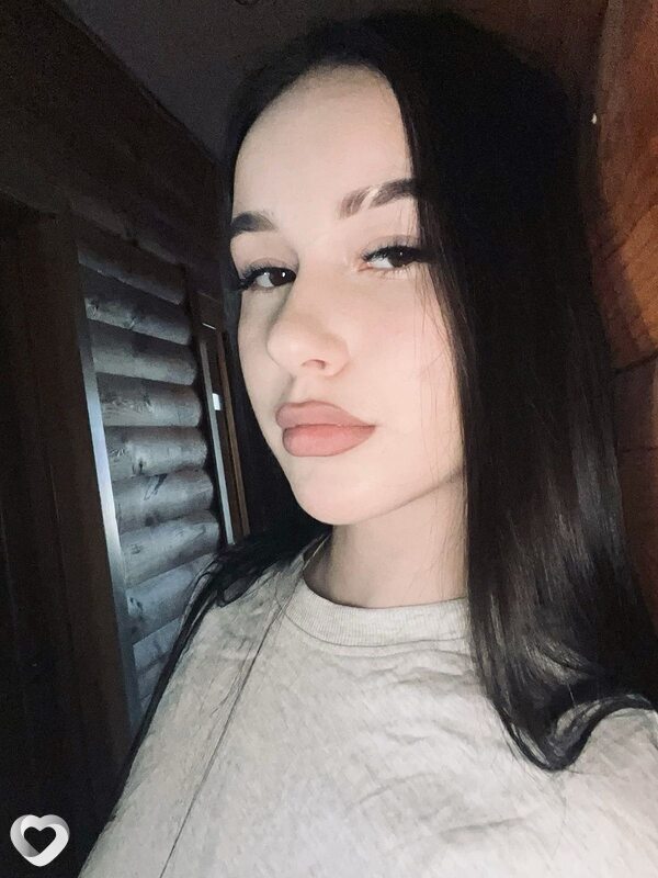 Мирослава, 20, Урае — анкета №2505983