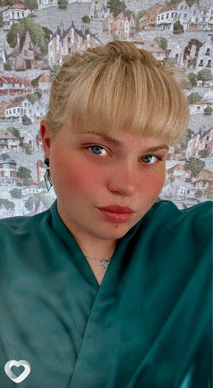Алёна, 22, Горно-Алтайске — анкета №2506308