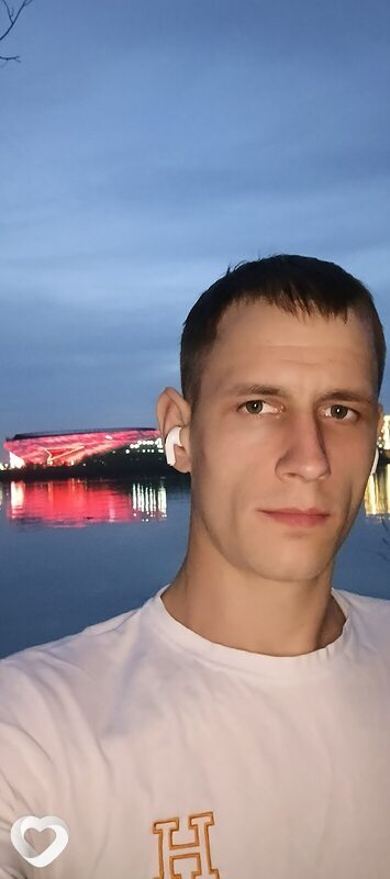 Евгений, 28, Омске — анкета №2506871