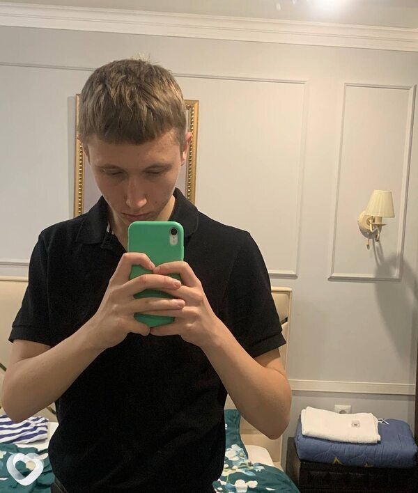 Артем, 20, Новочеркасске — анкета №2507445